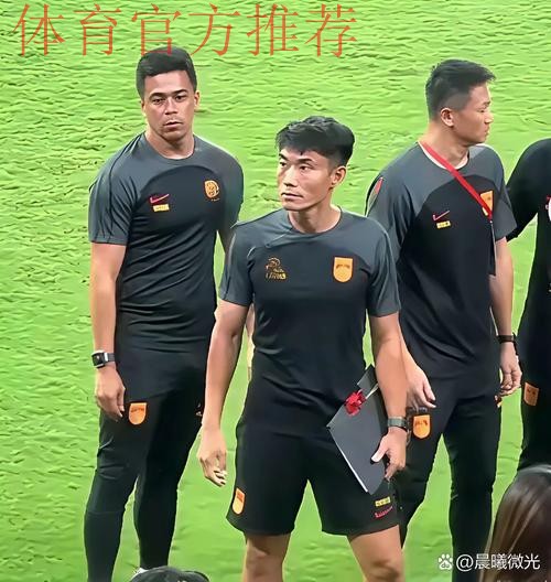 足球裁判徒步追强盗逼其弃逃 见义勇为受表扬 足球裁判徒步追强盗逼其弃逃 见义勇为受表扬